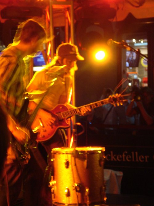 fno09-bearhands-valted