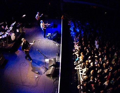 SDRE-terminal5-BV Sunny Day Real Estate @ Terminal 5 (photo courtesy of Brooklyn Vegan)